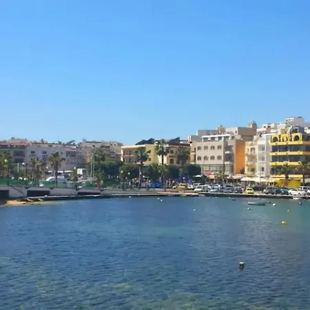 Charming Getaway With Views In Marsascala Apartamento *