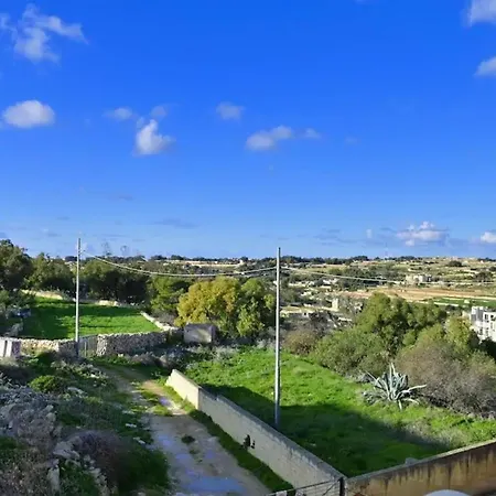 Charming Getaway With Views In Marsascala