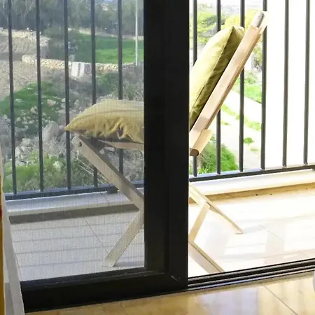 Charming Getaway With Views In Marsascala * 马尔萨斯卡拉