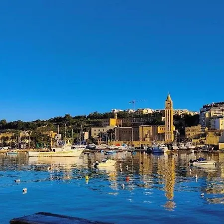 公寓 Charming Getaway With Views In Marsascala *