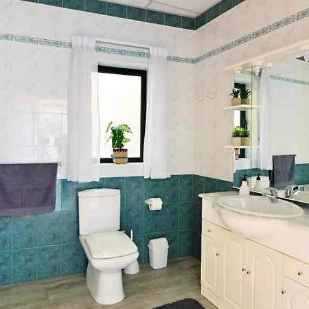 Charming Getaway With Views In Marsascala *