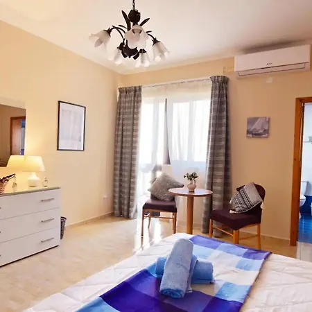Charming Getaway With Views In Marsascala *