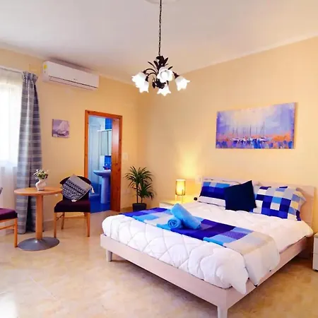 公寓 Charming Getaway With Views In Marsascala