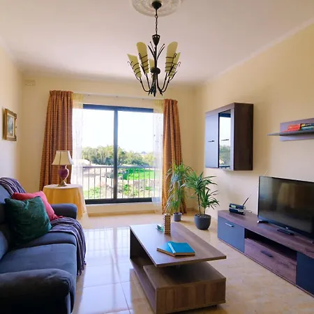 Charming Getaway With Views In Marsascala