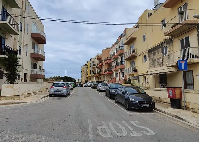 Appartement Charming Getaway With Views In Marsascala *